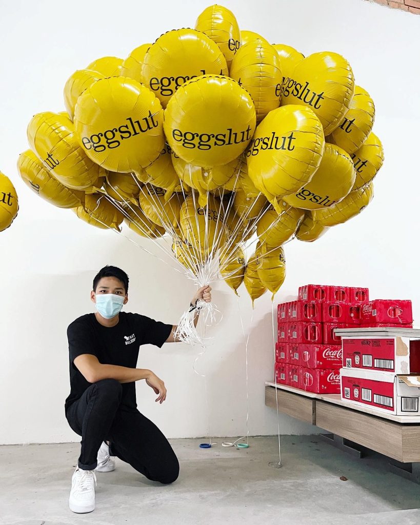 bundled helium balloons in singapore
