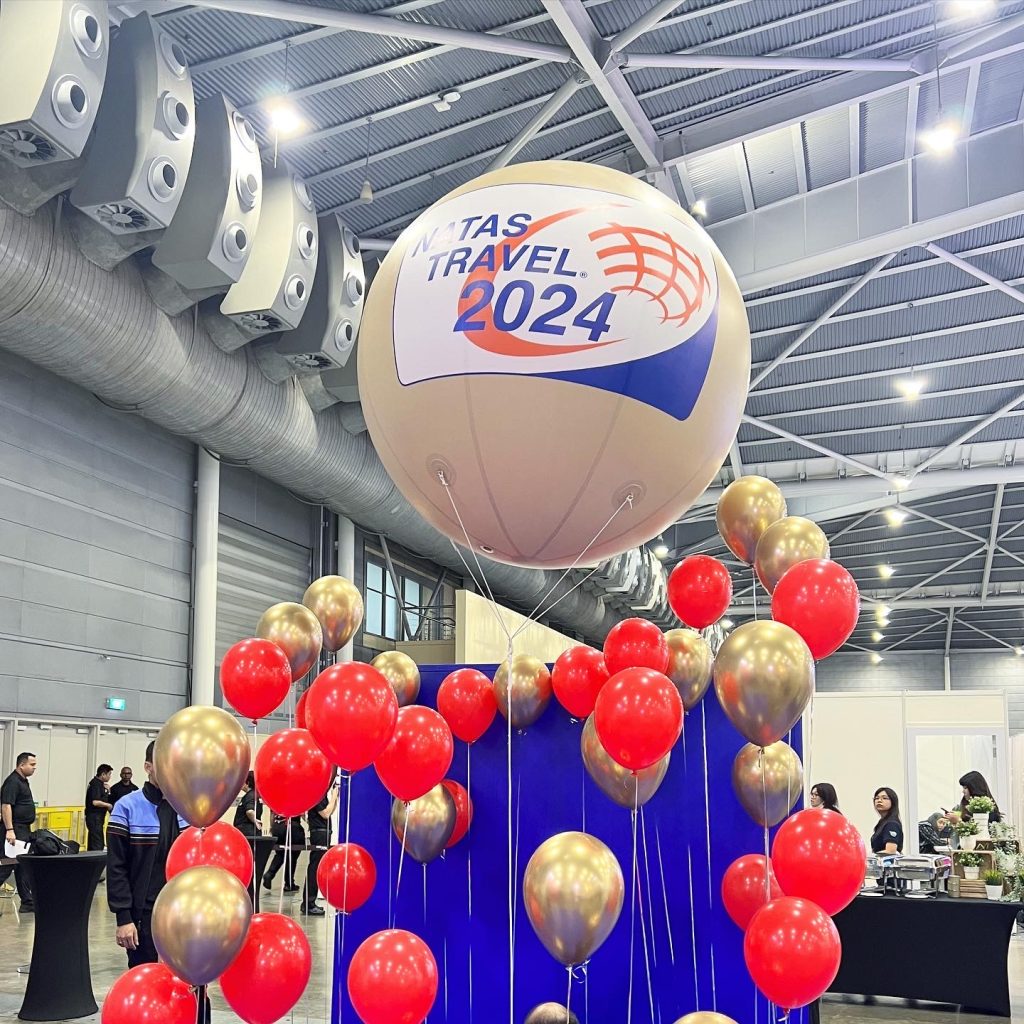 giant advertising helium balloon singapore
