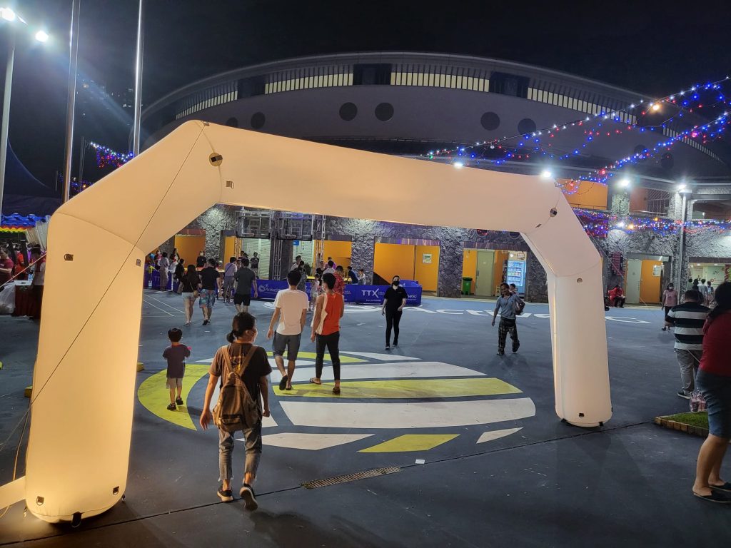 inflatable arch
