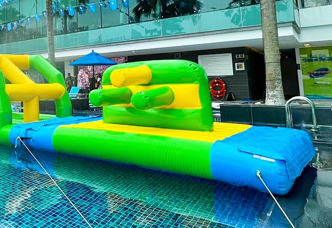 Crawl Water Inflatable Obstacle Course