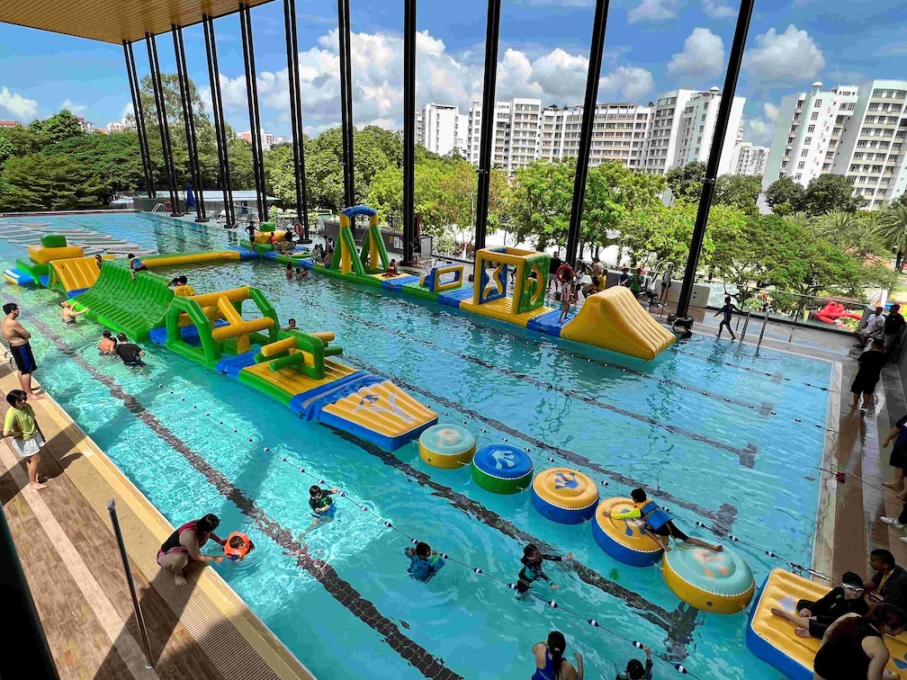hydro wipeout water obstacle course rental