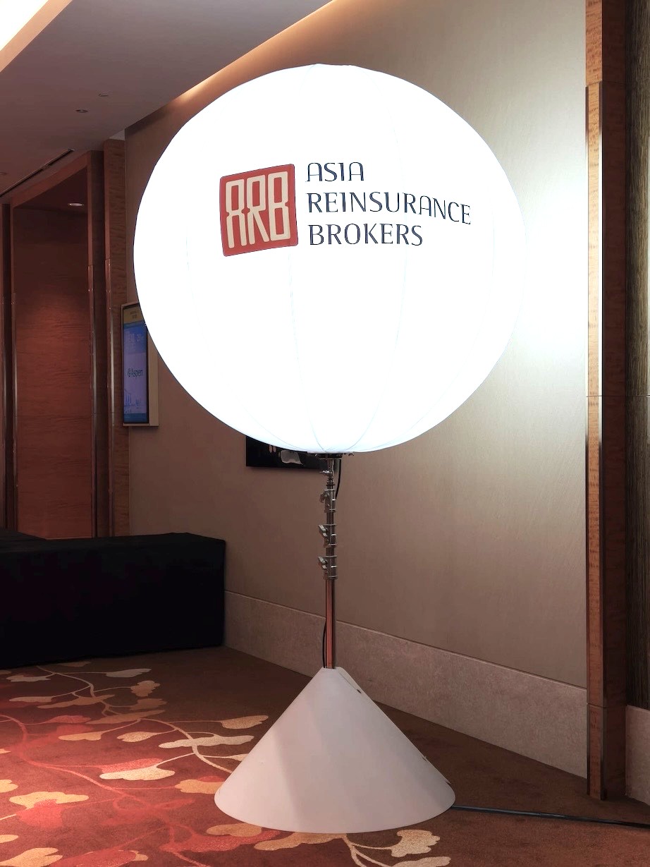 branded-lighted-balloon-stand-corporate-event-singapore