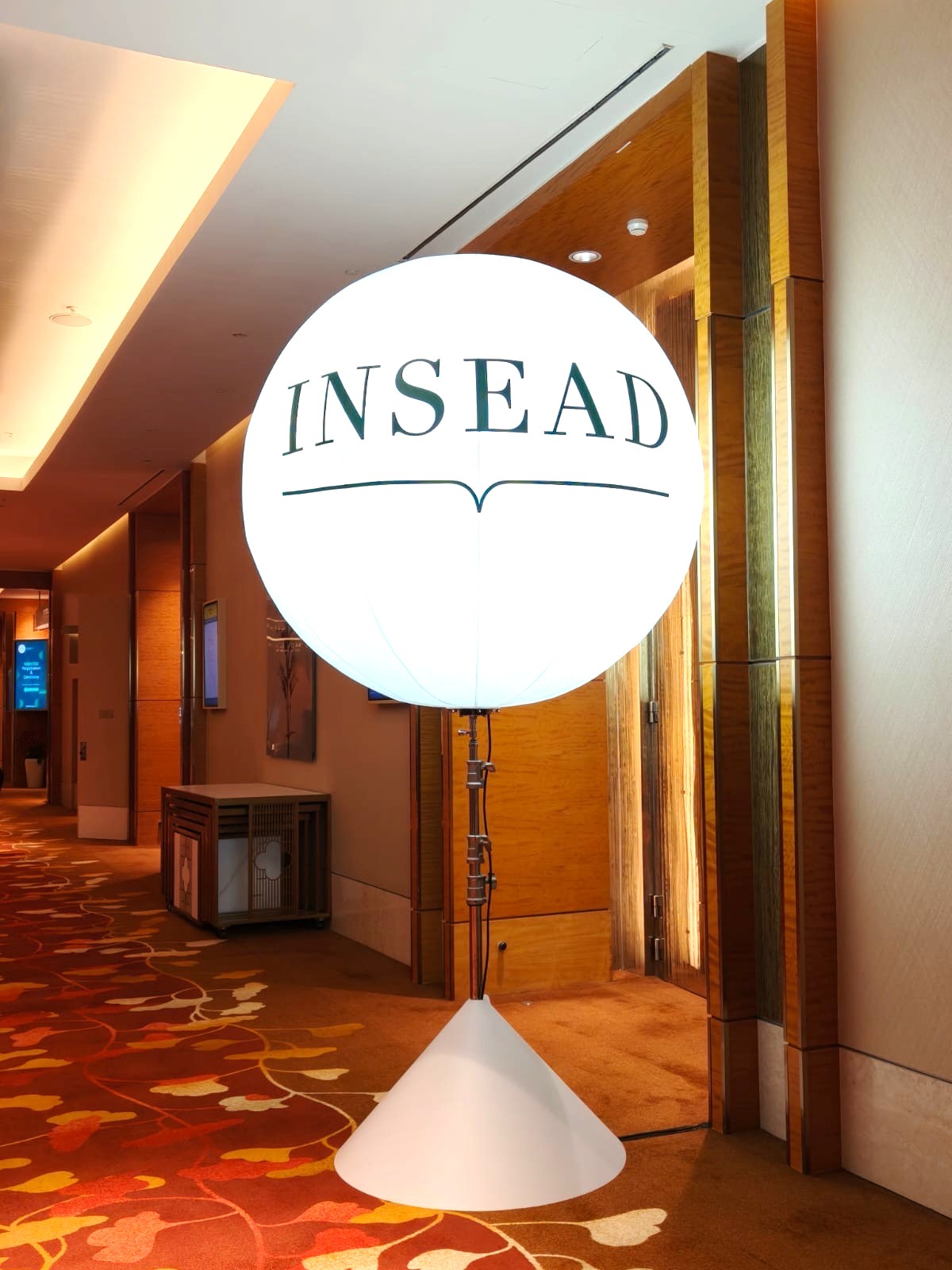 lighted-balloon-stand-corporate-event-branding-singapore