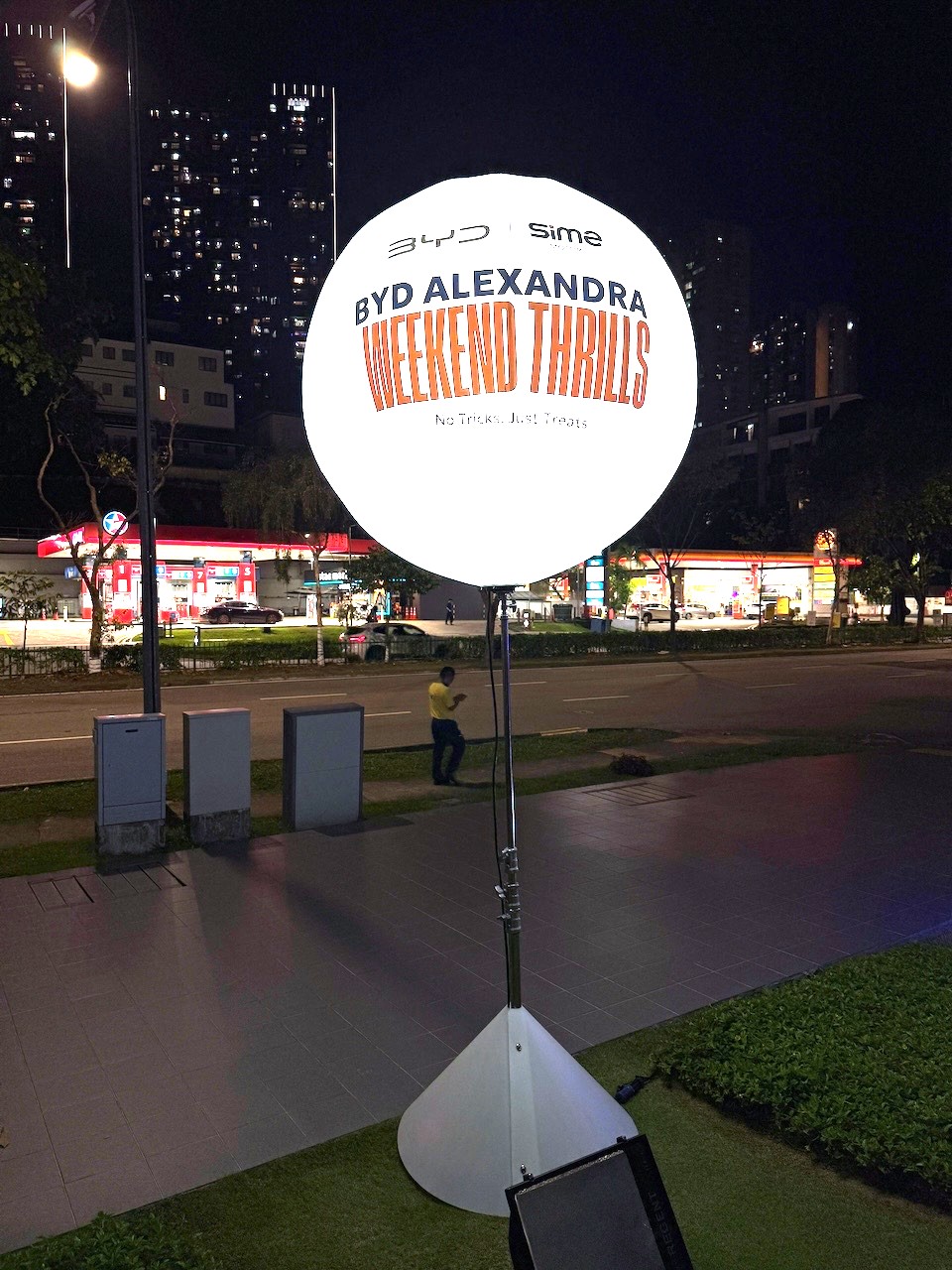 Compact Lighted Balloon Stand Singapore for boutique B2B event