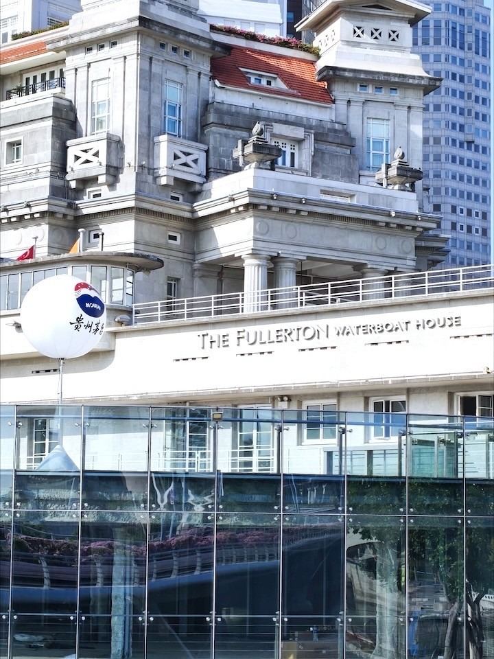 Advertising Balloon Singapore at Fullerton Waterboat House corporate event