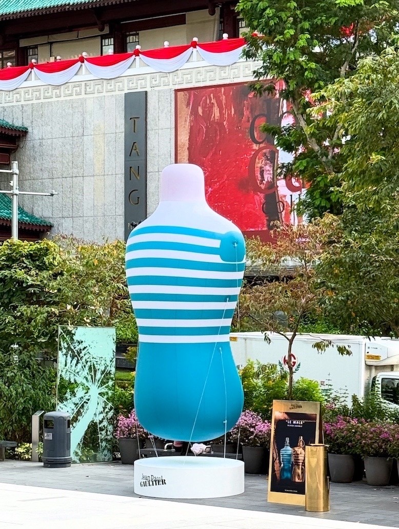 Giant inflatable Advertising Balloon Singapore brand activation Orchard