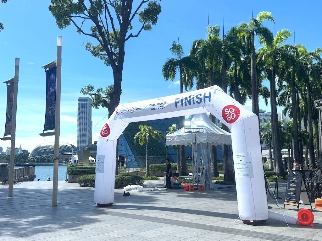 Inflatable finish line arch rental Advertising Balloon Singapore at Heartstrings Walk