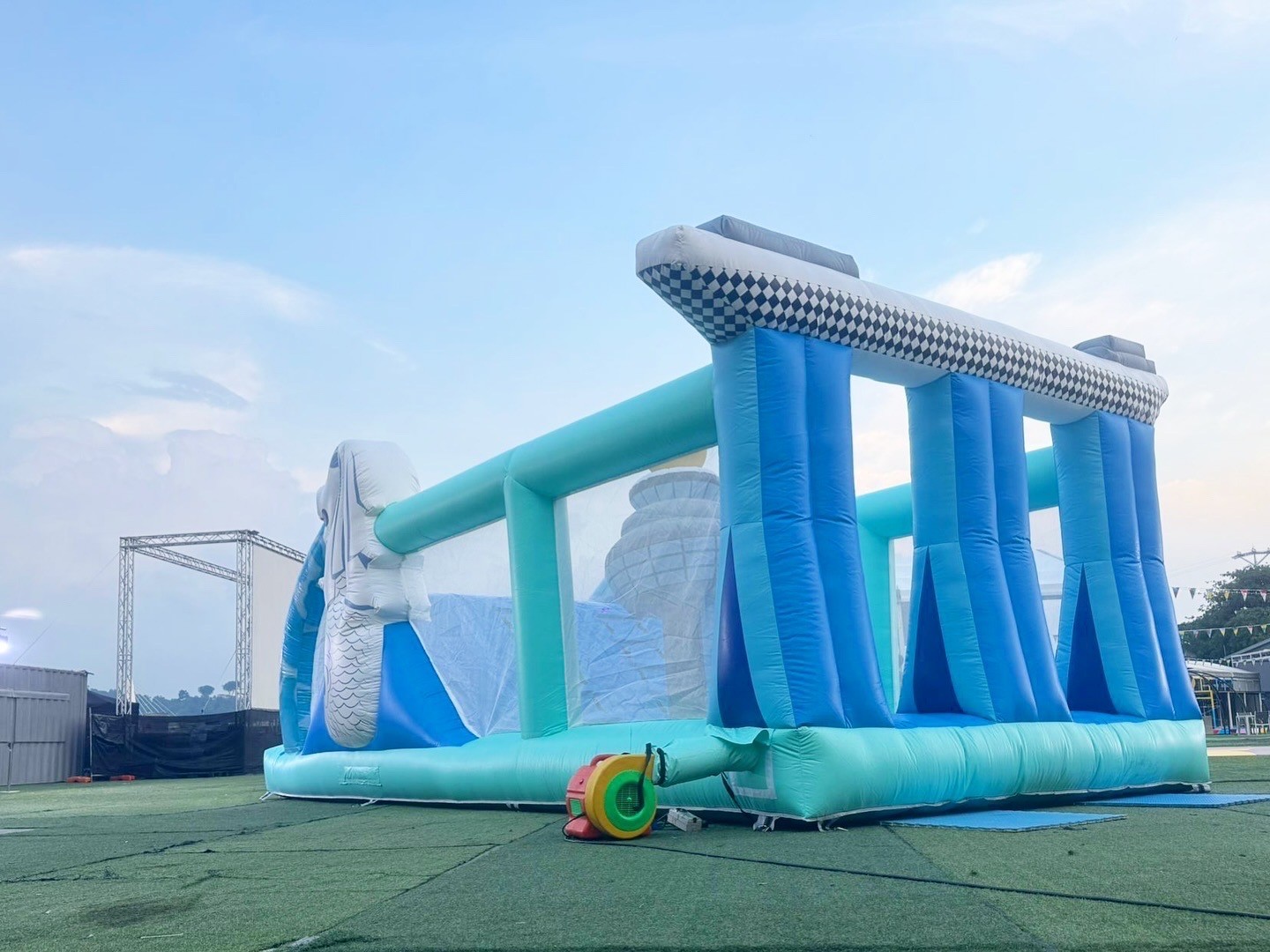 Large Merlion-themed inflatable bouncy castle Singapore for outdoor rental