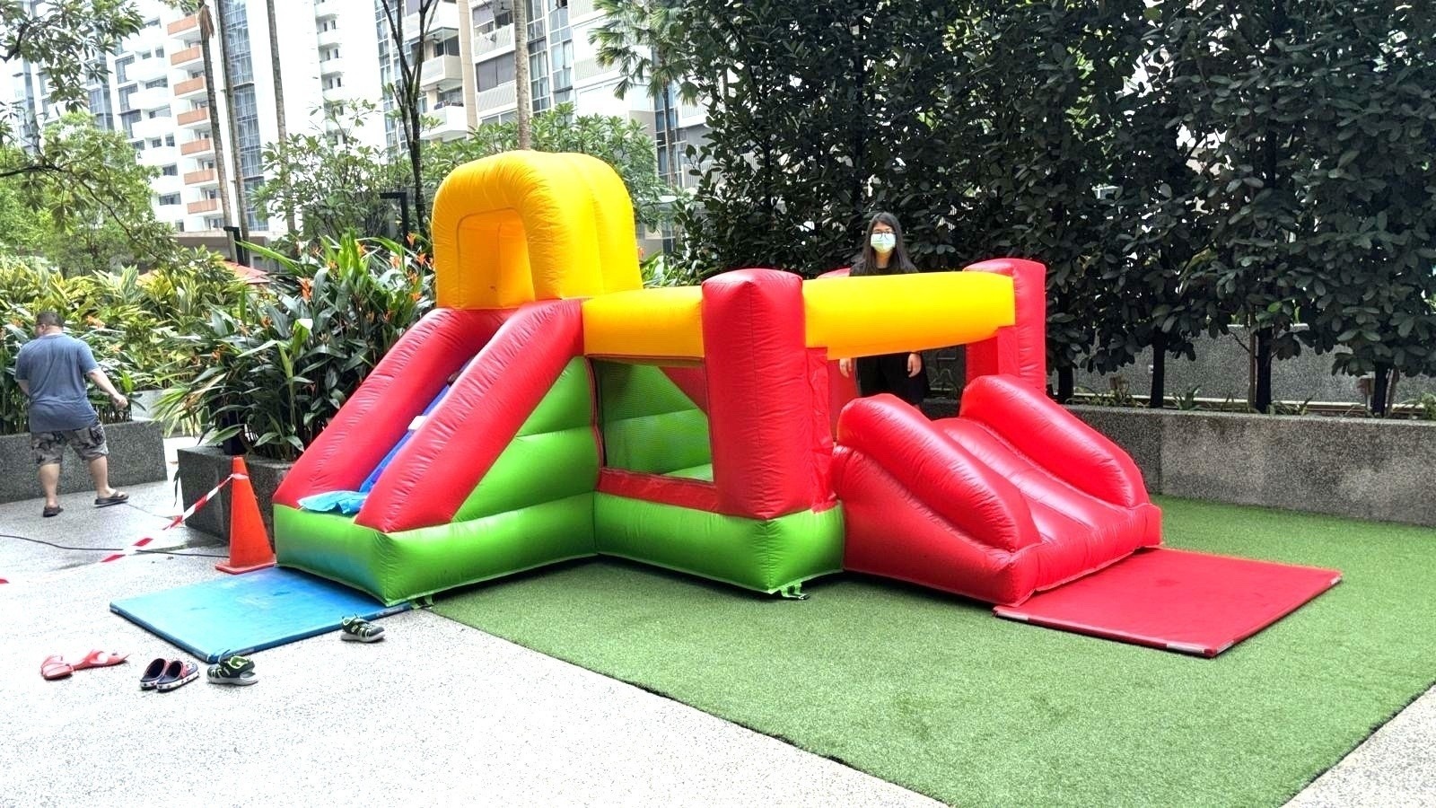 Small bouncy castle Singapore with slide for outdoor kids party rental